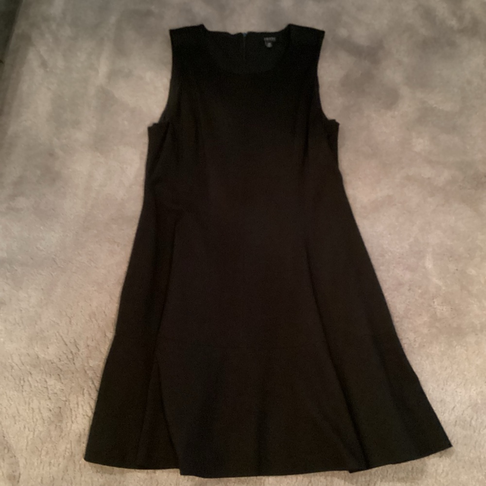 Dress - Picture 5 of 7